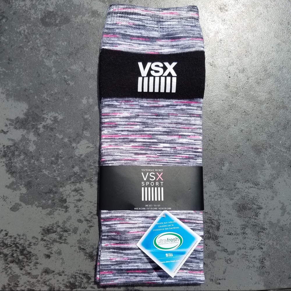 FREE DEAL VICTORIA’S SECRET VSX SPORT SOCK NWT